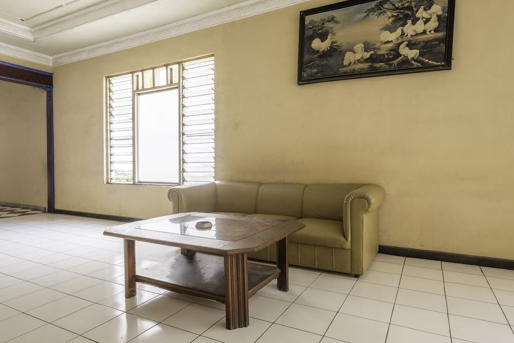 SPOT ON 2341 Hotel Padjajaran 2