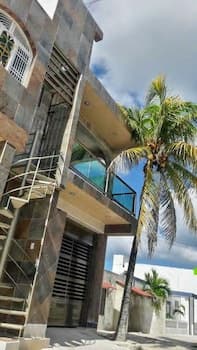 Kaeli's Caribbean Studios