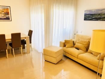 Piso Ideal Para Familias, Al Lado Del Mar