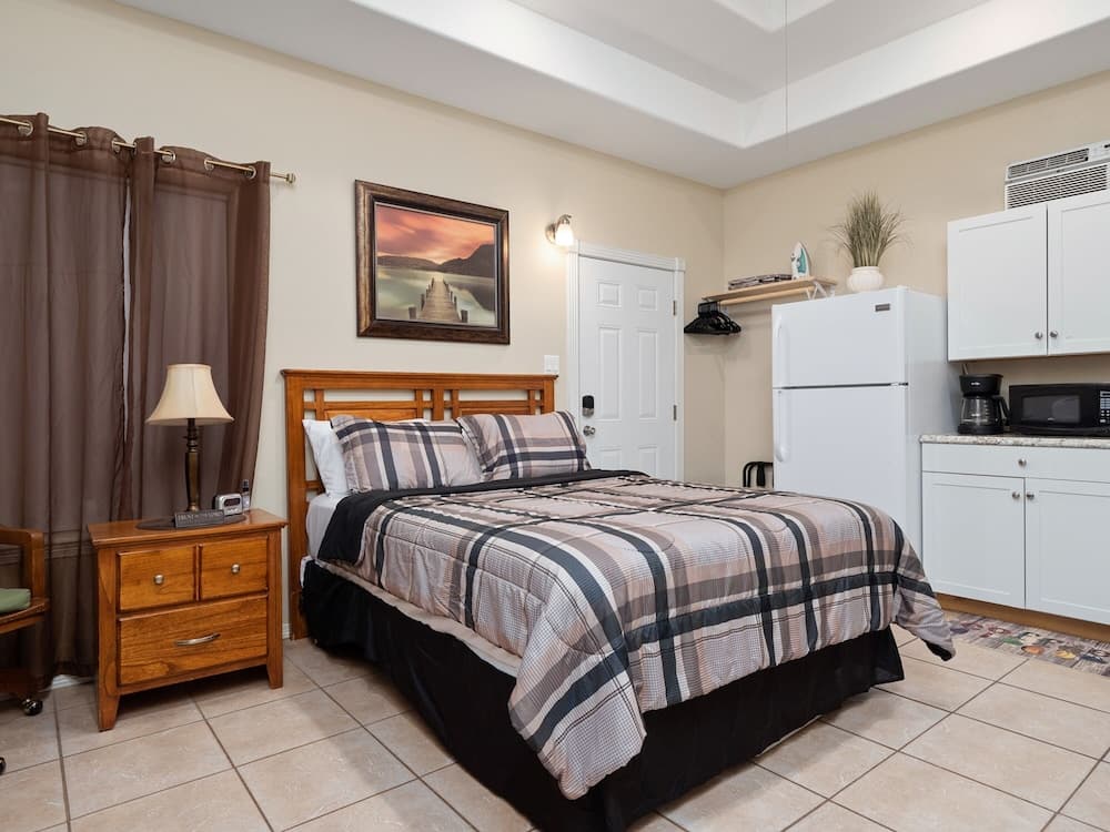 Charming Studios Mission TX