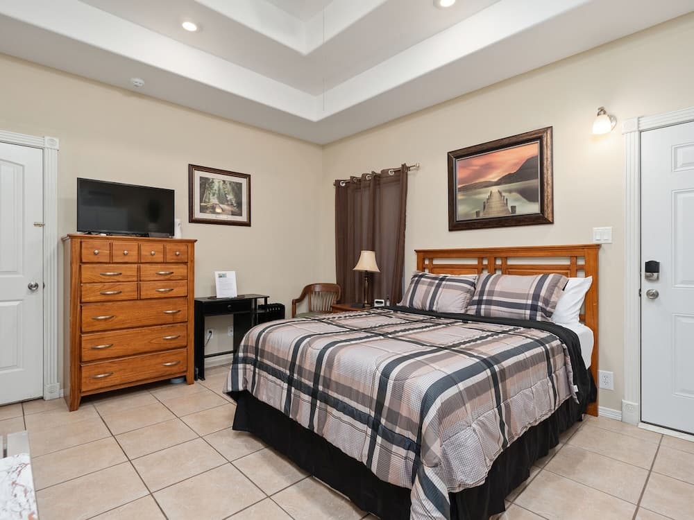 Charming Studios Mission TX