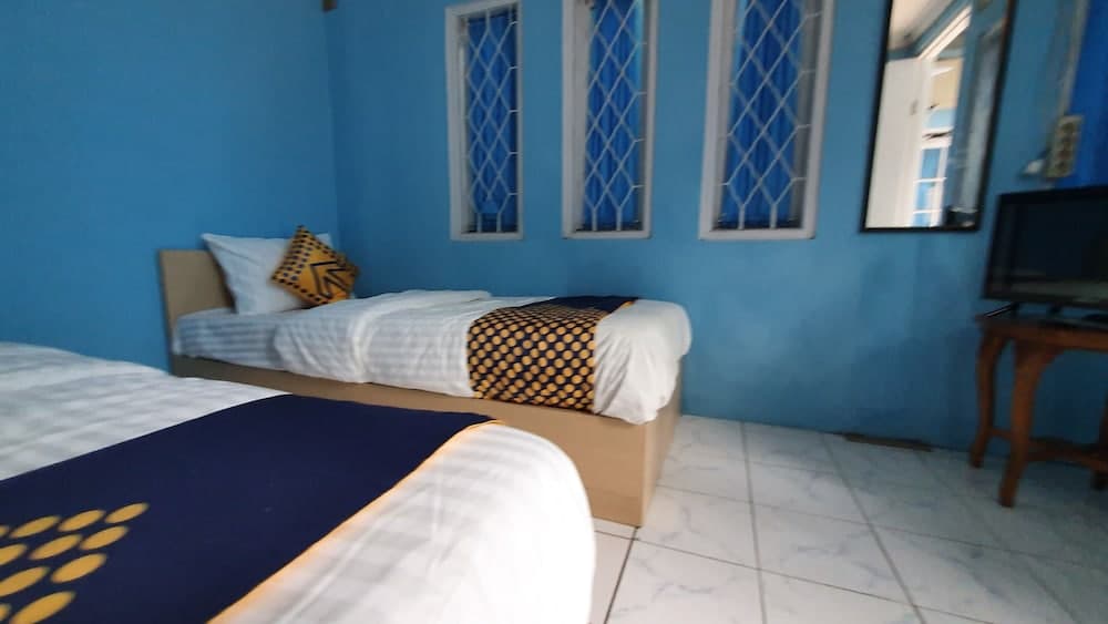 OYO 2302 Blue House Costel Syariah