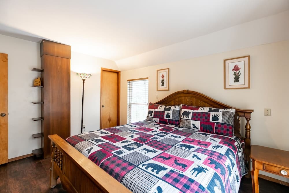 SmokyStays Private Pool Chalet