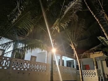 Scorpion Hill Lodge - Hostel