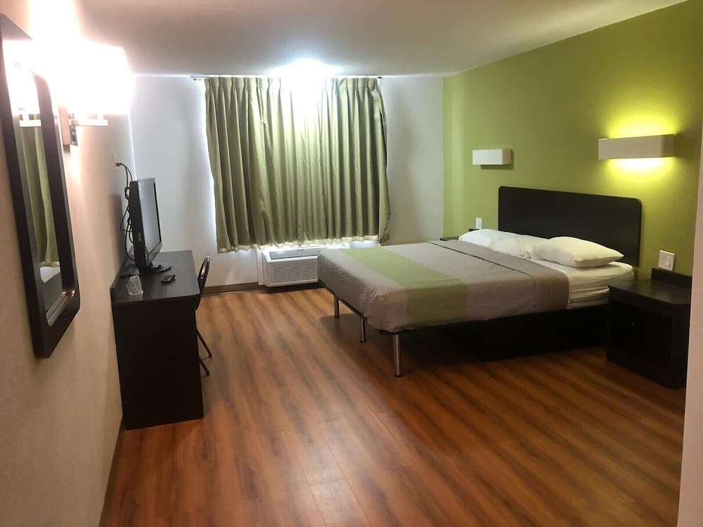 Shadeland Inn Indianapolis