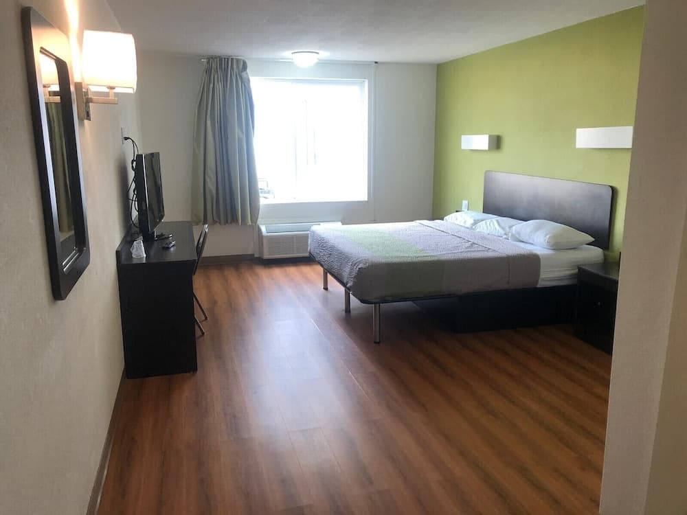 Shadeland Inn Indianapolis