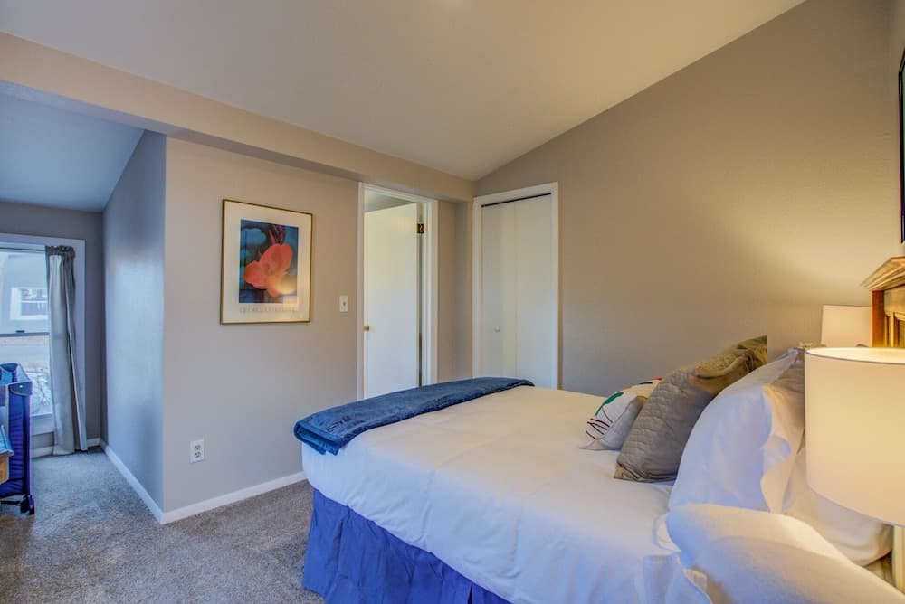 5brmonument Historic Charmminutes To Hiking