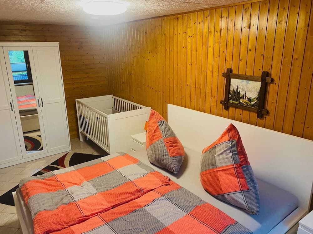 Comfortable Spa Town Home