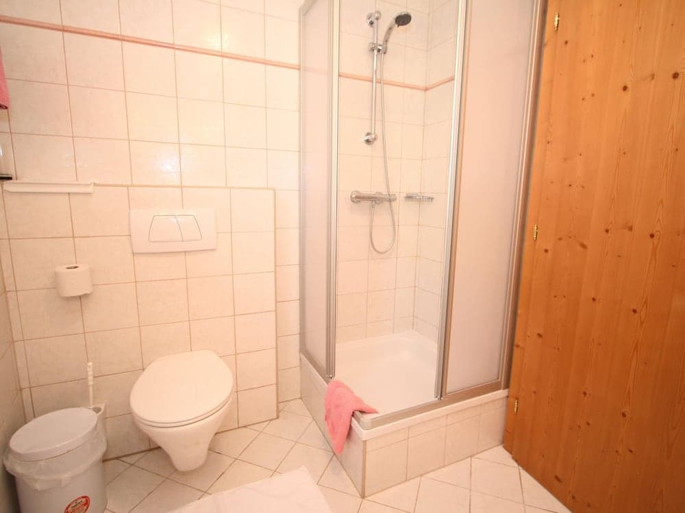 Sunlit Apartment near Ski Area in Hüttschlag