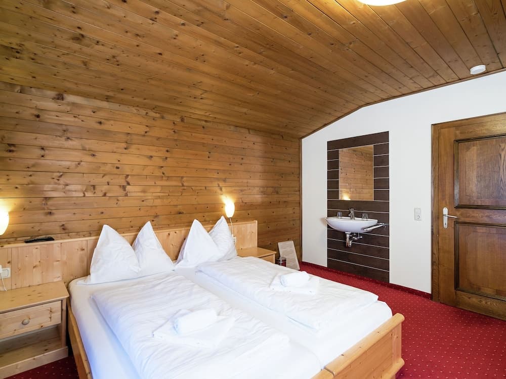 Lovely Chalet in Saalbach-hinterglemm With Sauna
