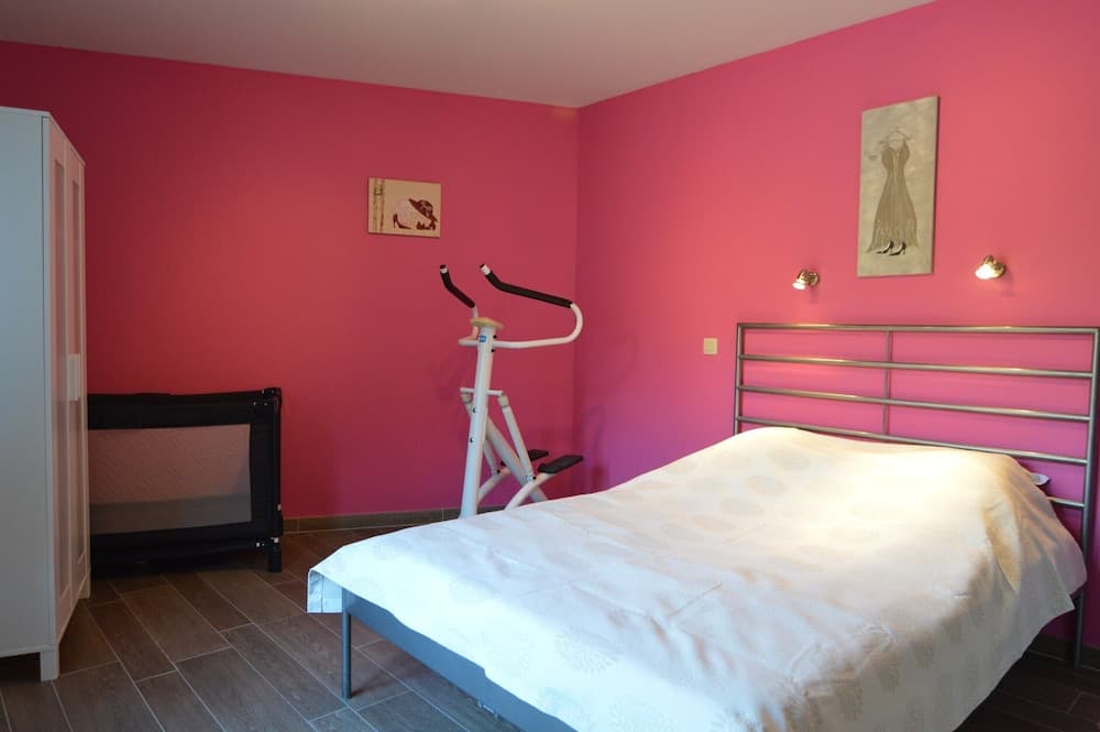 Cozy Holiday Home in Theux