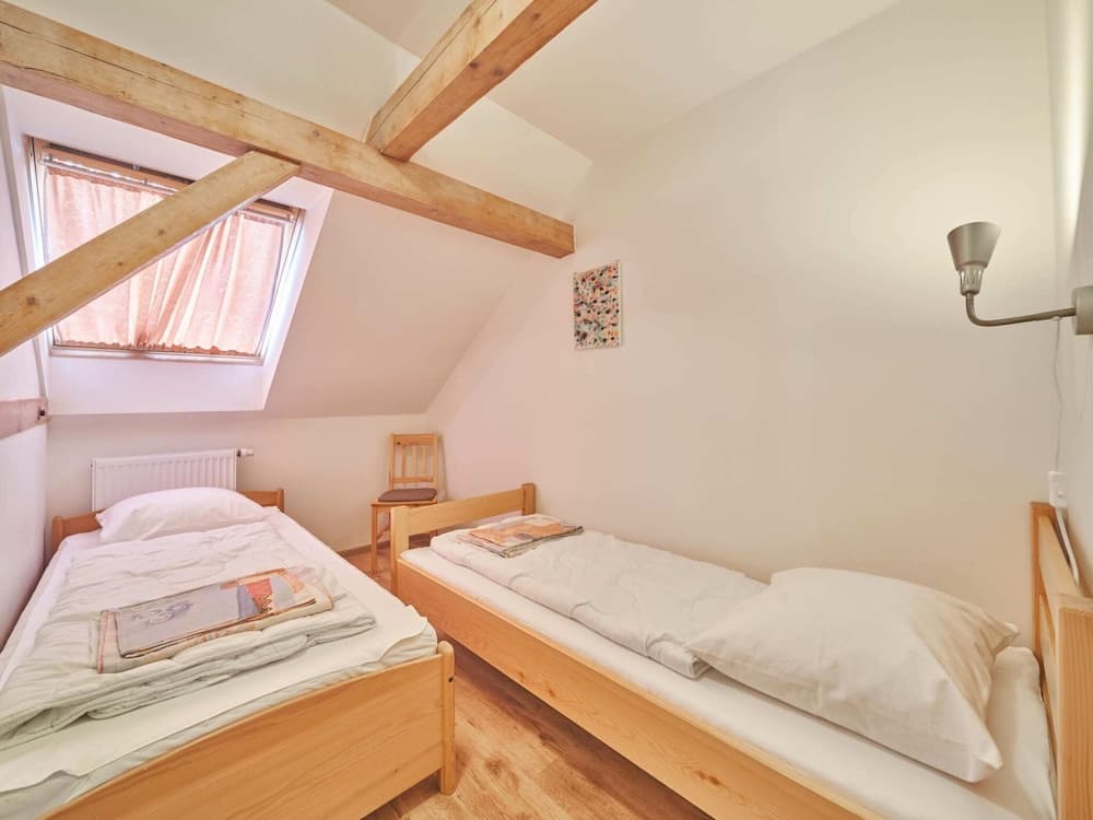 Spacious Mountain Retreat