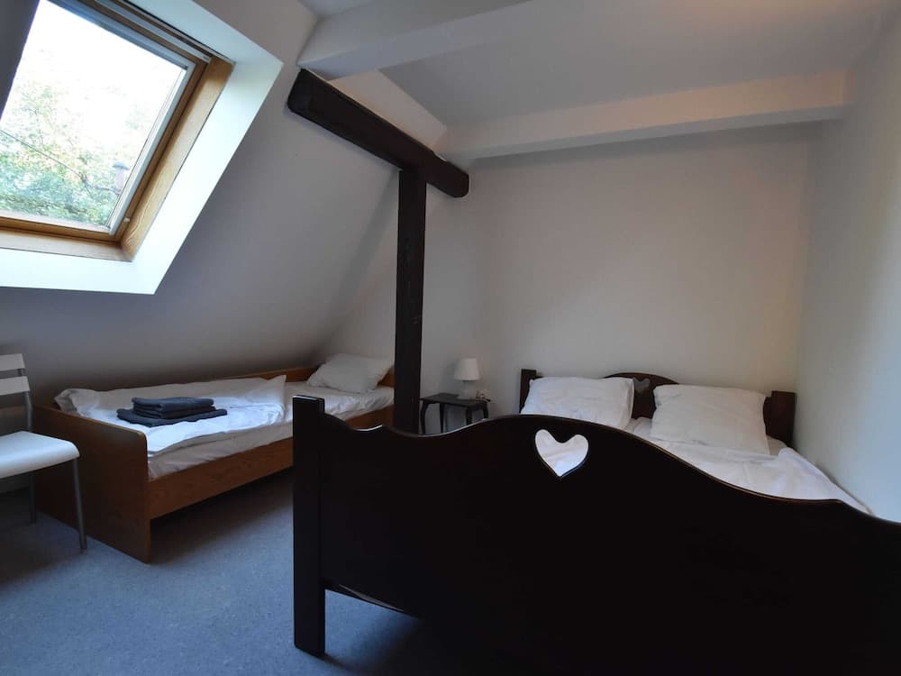 Authentic Holiday Home with Garden near Trutnov