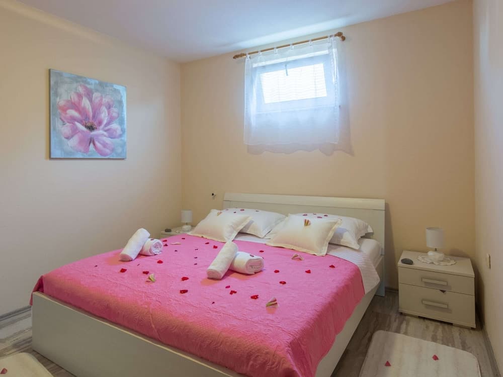 Beautiful Villa in Lisicic With Private Pool