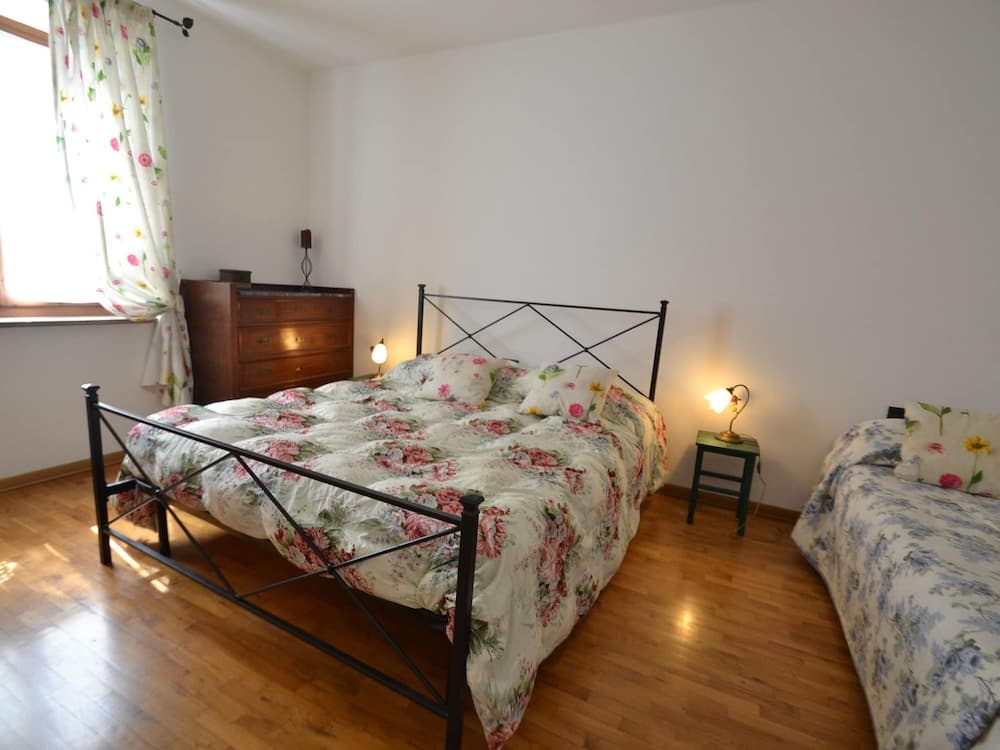 Charming Villa in Suvereto with Hot Tub