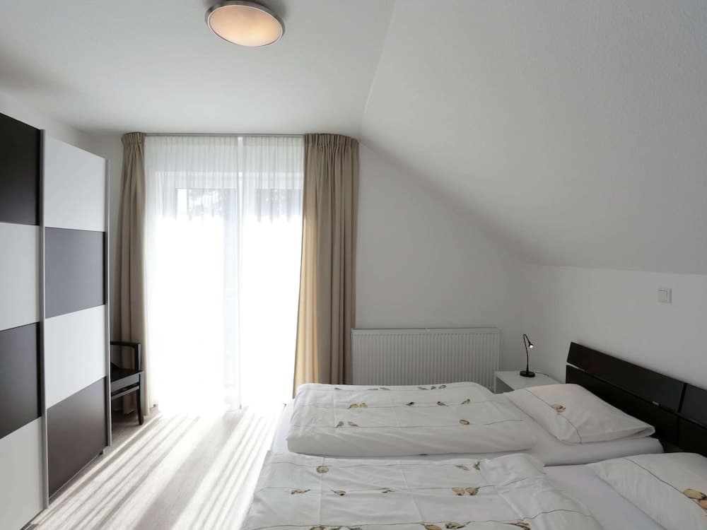 Serene Villa in Kstelberg near Lake & Watersports