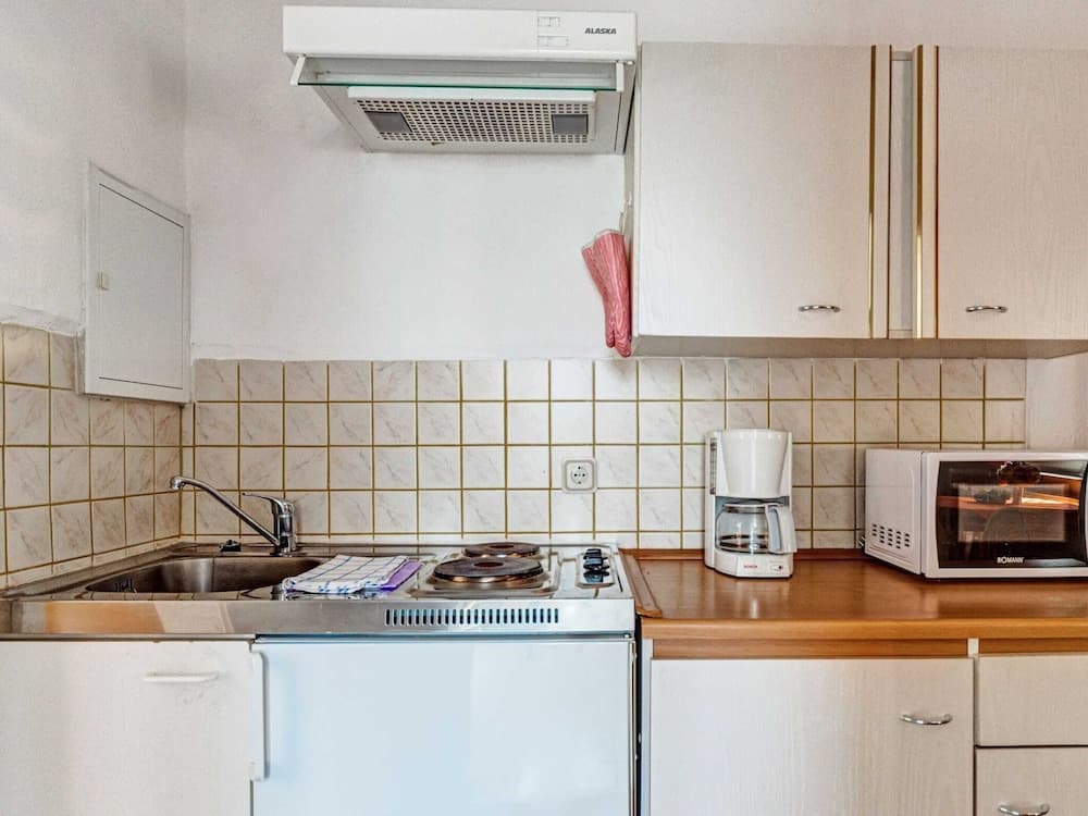 Cozy Apartment Near Trails