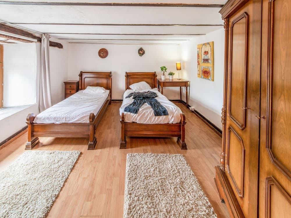 Characteristic Holiday Home With Balcony