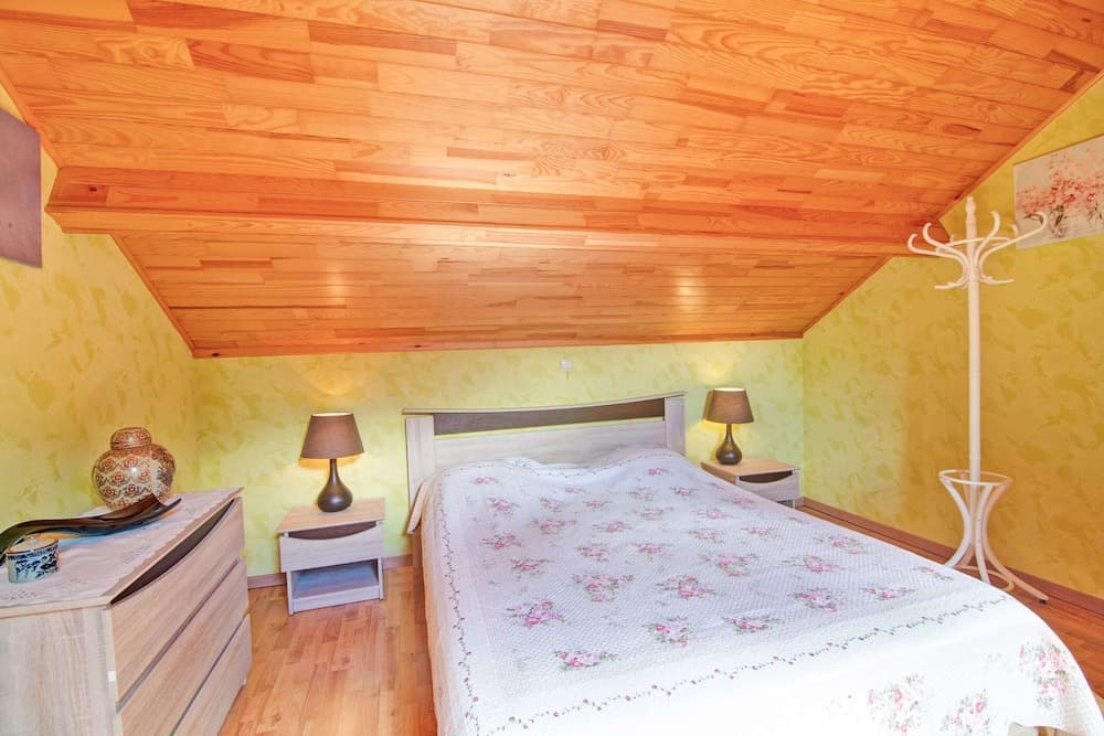 Charming Stay Near Forests