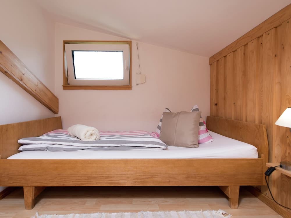 Cozy Ore Mountain Chalet