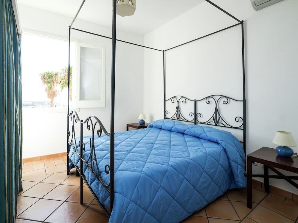 Tasteful Holiday Home in Santa Flavia With Terrace