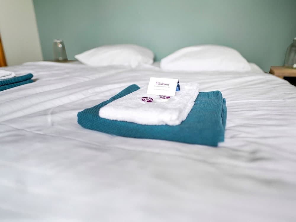 Spacious Farmhouse With Sauna, Hottub