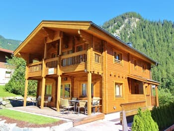 Comfortable Chalet With Whirlpool and Sauna in Krimml