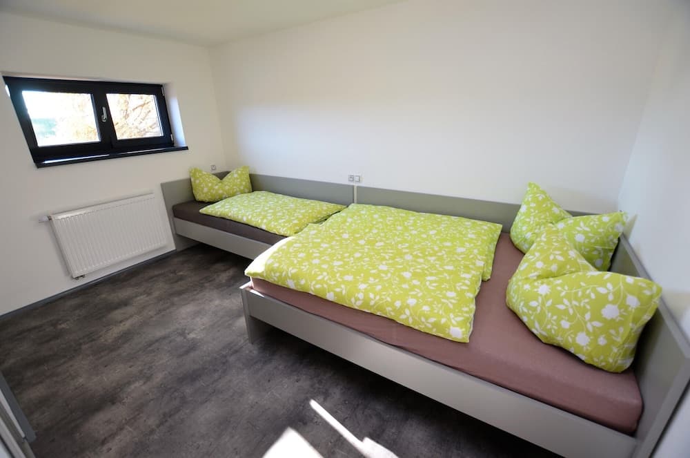 Cozy Forest Adventure Stay