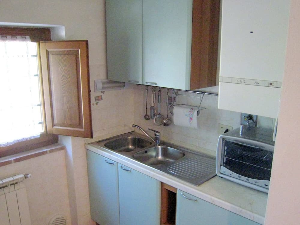 Tuscan Charm: Frassini Cottage