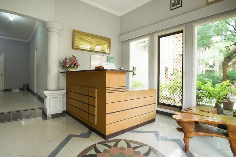 RedDoorz near Rumah Sakit Baptis Kediri