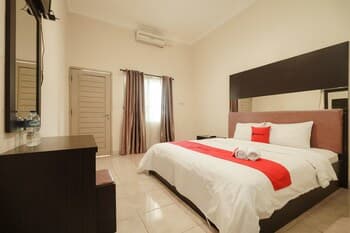 RedDoorz @ Jalan Soekarno Hatta Palembang