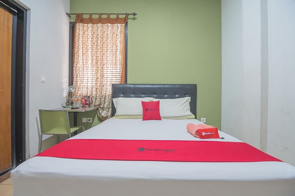 RedDoorz Syariah near Krida Nusantara