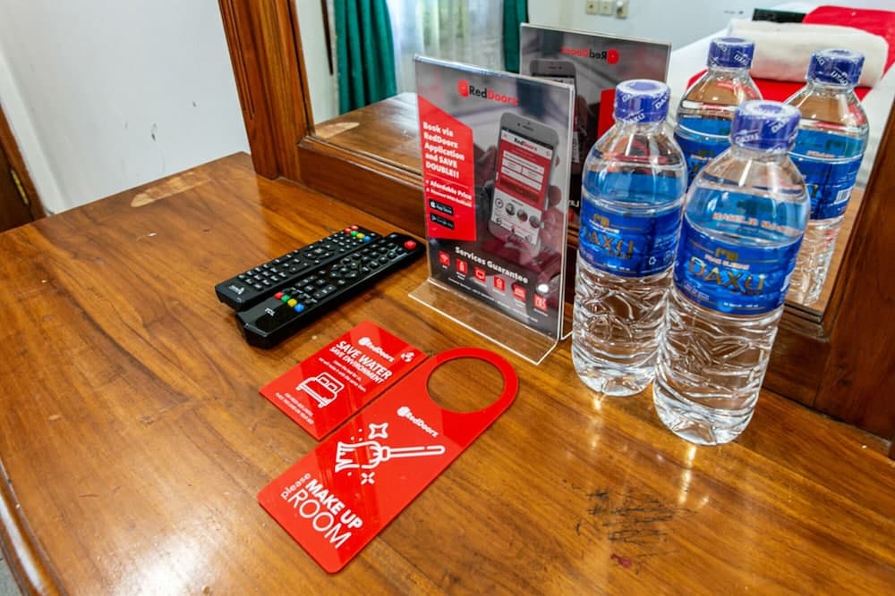 RedDoorz Plus near Taman Sari 2