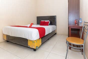 RedDoorz @ Jalan Maengket Manado