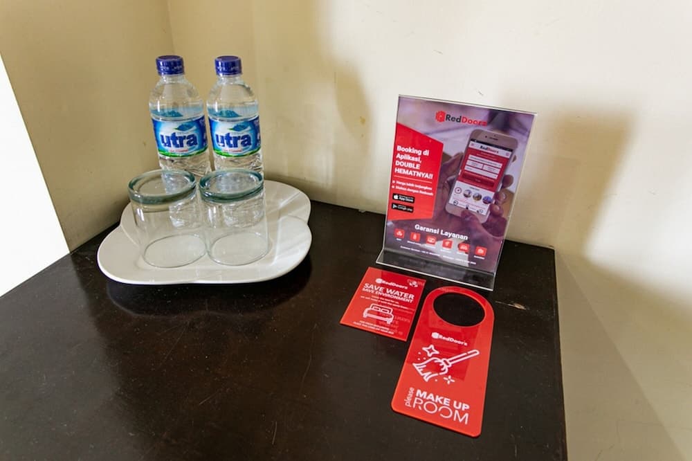 RedDoorz Plus near Alun Alun Karanganyar