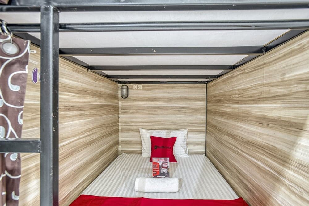 Formerly Reddoorz Hostel @ Feliz Noche Cengkareng