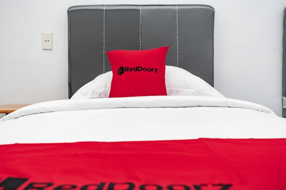 RedDoorz Plus near Thamrin Plaza Medan