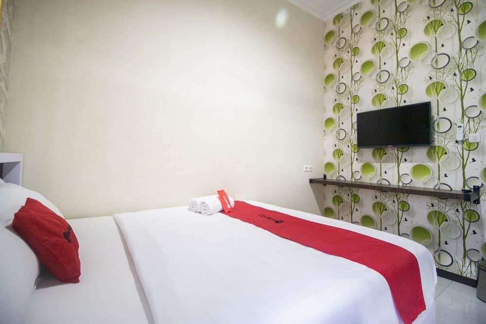 RedDoorz Syariah @ Hotel 91 Jember