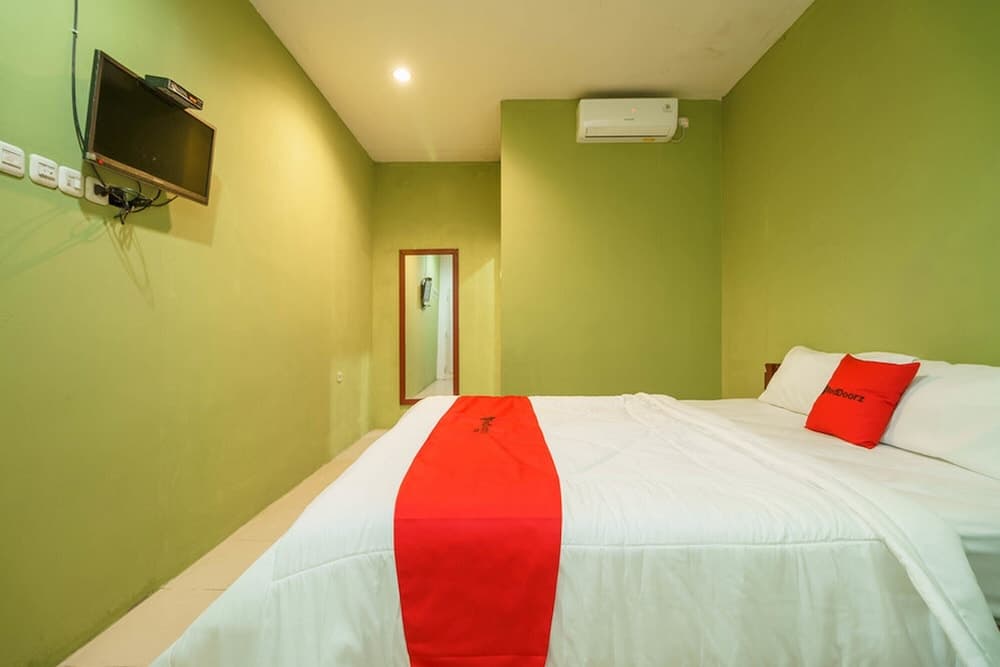 RedDoorz Syariah near Citimall Prabumulih