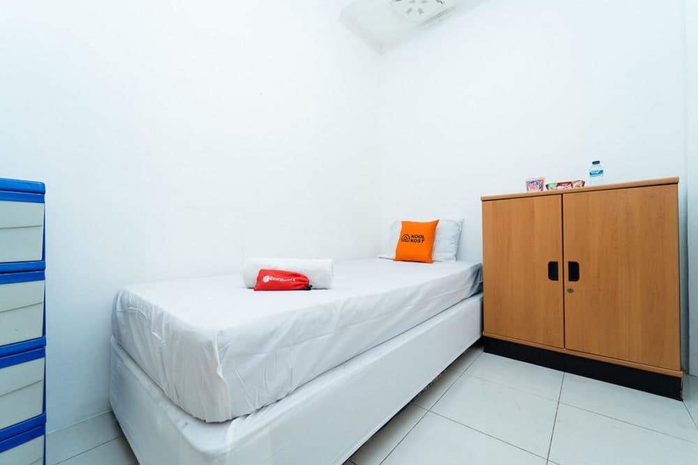 KoolKost Syariah near STIE Trianandra