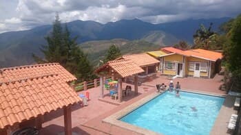 Hostal Villa Rosas