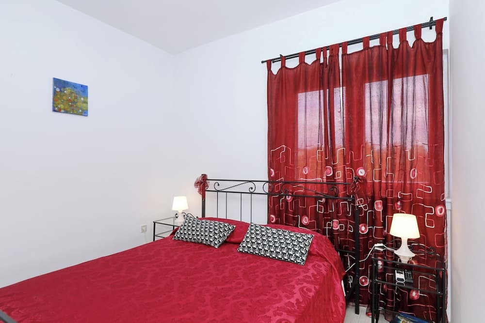 Apartments Saphron Beach