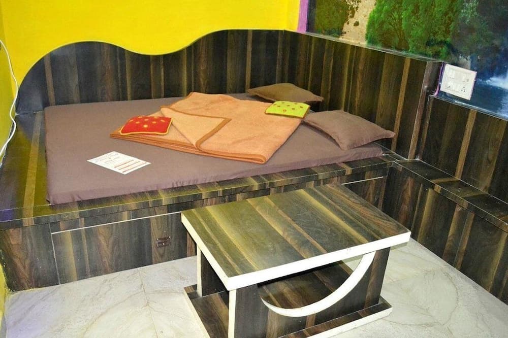 Hotel Mrignayani Pachmarhi