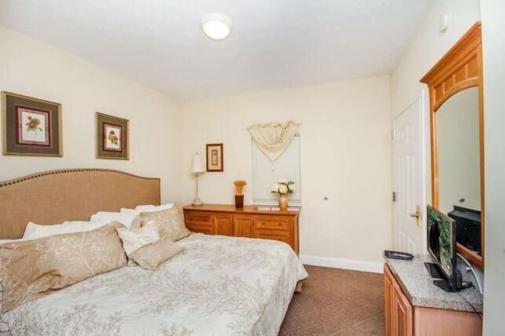 1103 Golf View Towers Smoky Bear