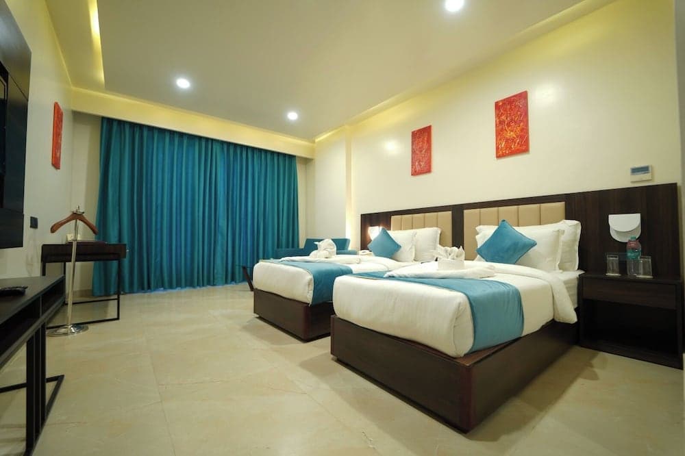 Hotel Bravia Pancheel - By Satguru