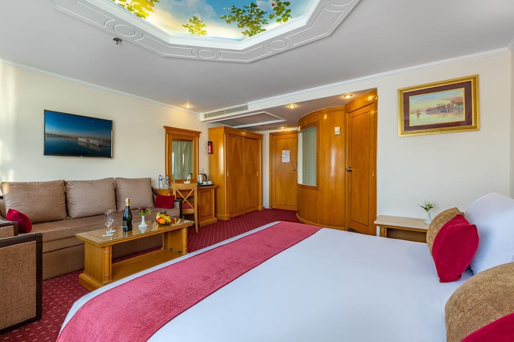 MS Chatteau lafayette Nile Cruise