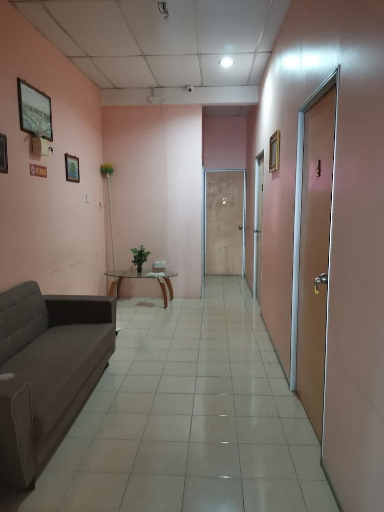 SPOT ON 89865 Hotel Titiwangsa Gm