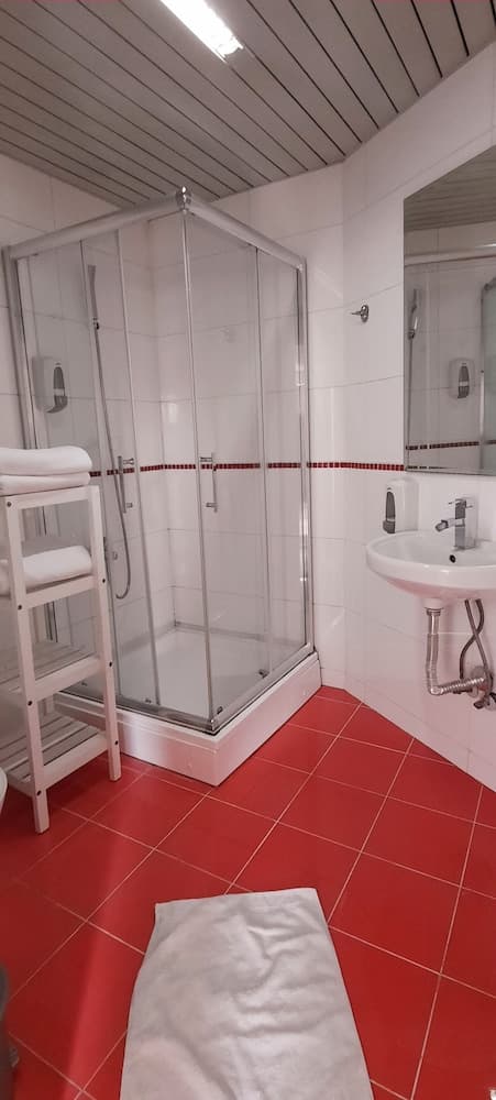 Aloha Apartments with pool