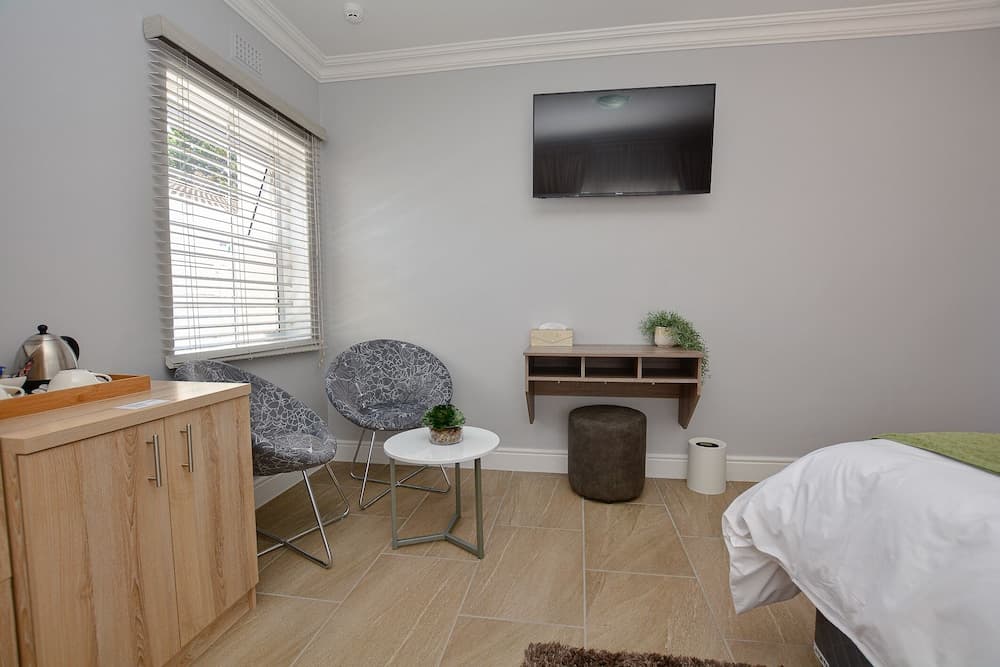 The Blue Sapphire Guesthouse