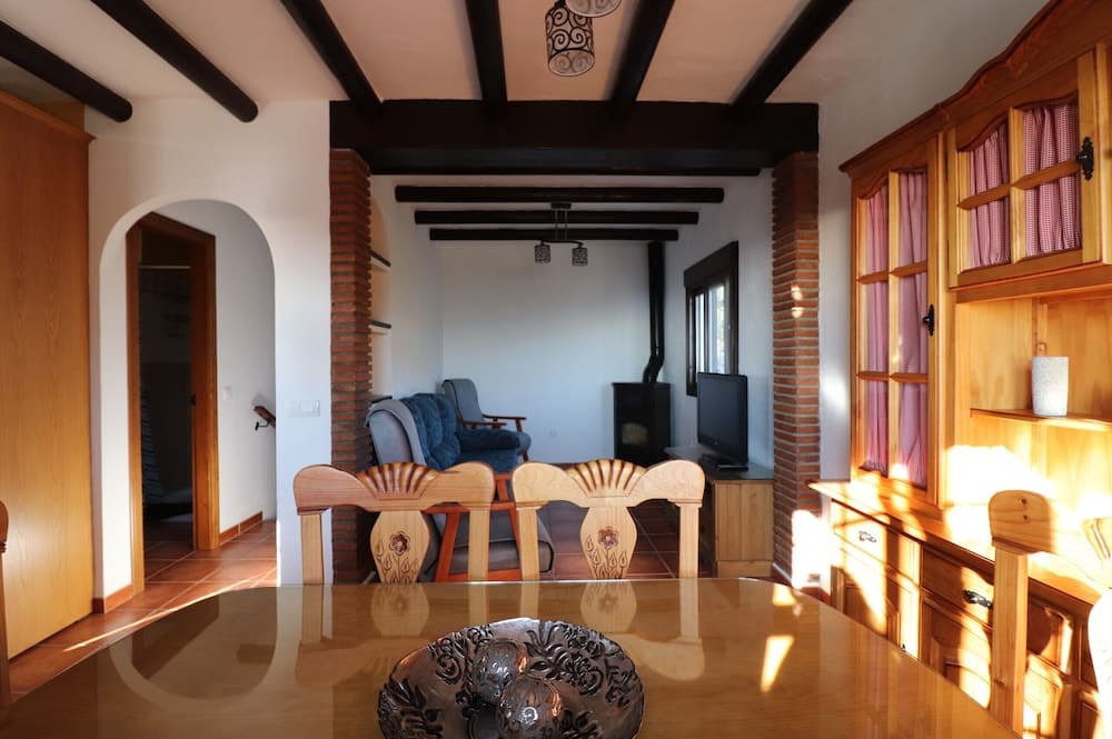 1148 Villa Miracosta